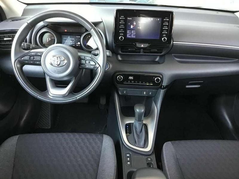 Usata Toyota Yaris Trend 131 CV (96 kW) 2021 Nero Utilitaria
