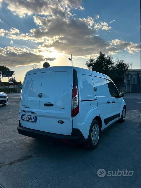 Usata Ford Tourneo Courier 101 CV (74 kW) 2019 Bianco Monovolume