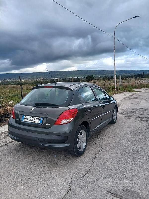 Usata Peugeot 207 2011 Grigio Berlina