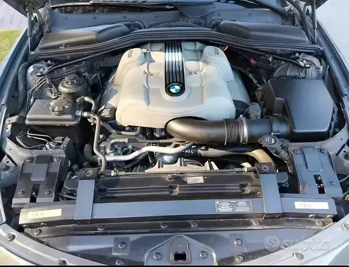 Usata BMW 645 333 CV (244 kW) 2004 Grigio Coupé