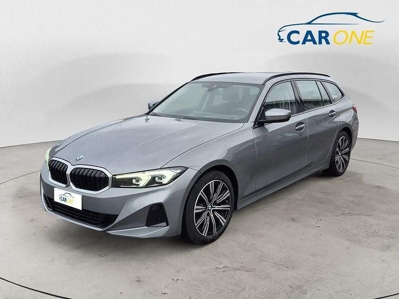 Grigio Usata 2023 BMW 318 Station wagon | 36.400 € (Buon prezzo) - Immagine 1/4