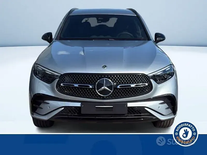 Nuova Mercedes GLC300e AMG 333 CV (244 kW) 2026 Grigio SUV