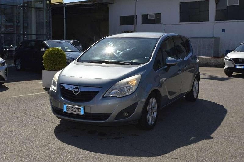 Usata Opel Meriva Cosmo 95 CV (69 kW) 2012 Grigio scuro Monovolume