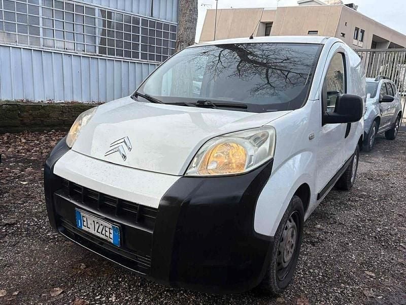Bianco Usata 2011 Citroën Nemo Monovolume | 4900 € (Buon prezzo) - Immagine 1/4