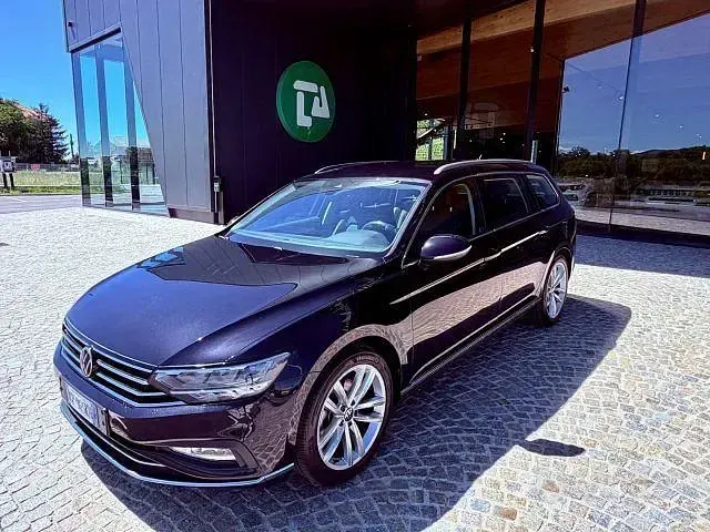 Usata VW Passat 150 CV (110 kW) 2023 Nero Station wagon