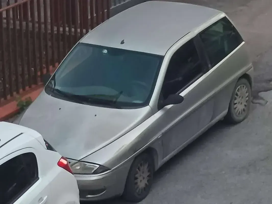 Usata Lancia 2000 60 CV (44 kW) 2003 Berlina