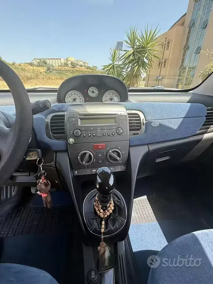 Usata Lancia Ypsilon 2006 Grigio Utilitaria
