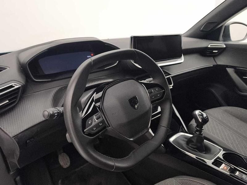 Usata Peugeot 2008 Allure 100 CV (73 kW) 2025 Blu SUV