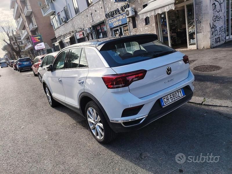 Usata VW T-Roc 150 CV (110 kW) 2022 Grigio SUV