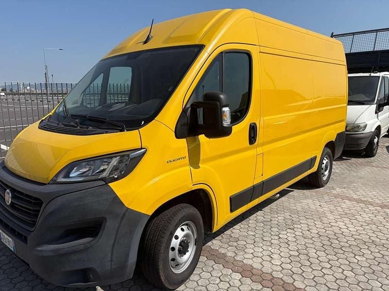 Usata Fiat Ducato 33 120 CV (88 kW) 2021 Giallo Furgone