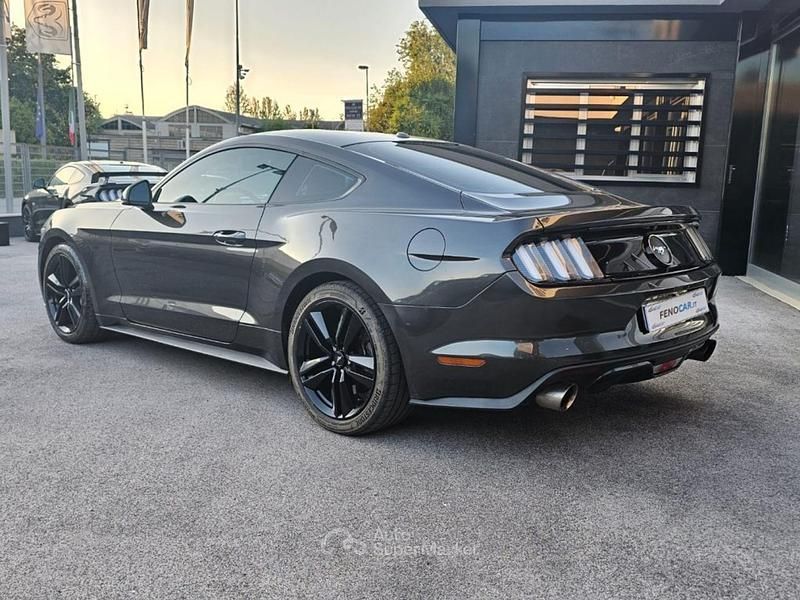 Usata Ford Mustang Premium 317 CV (233 kW) 2017 Grigio Coupé