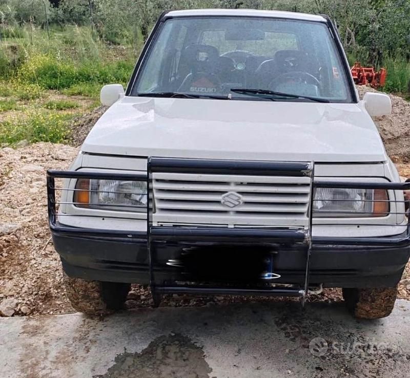 Usata Suzuki Vitara 75 CV (55 kW) 1990 Bianco Station wagon