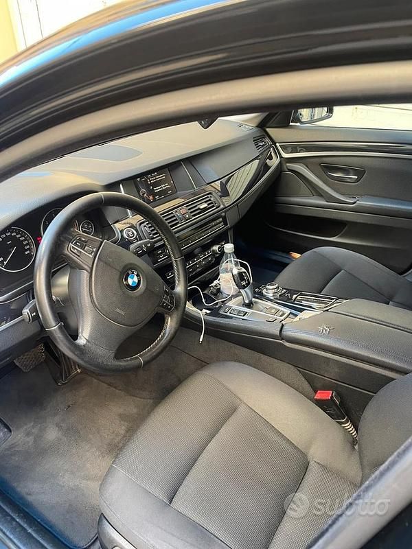 Usata BMW 520 190 CV (139 kW) 2016 Nero Berlina