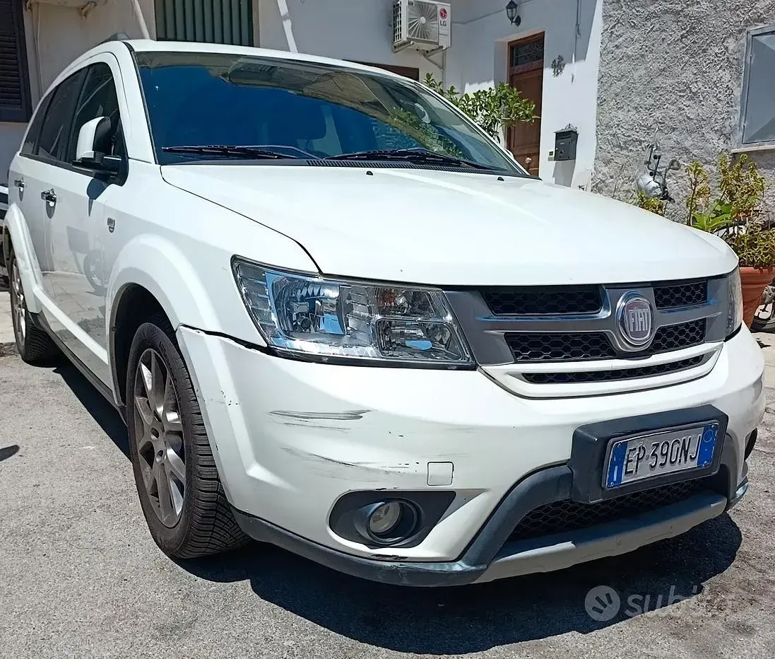 Usata Fiat Freemont Lounge 170 CV (125 kW) 2012 Bianco SUV