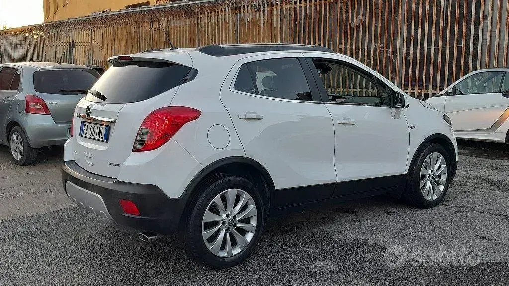 Usata Opel Mokka Cosmo 140 CV (102 kW) 2015 Bianco SUV
