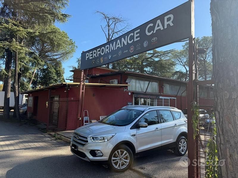 Usata Ford Kuga S 120 CV (88 kW) 2018 Grigio SUV