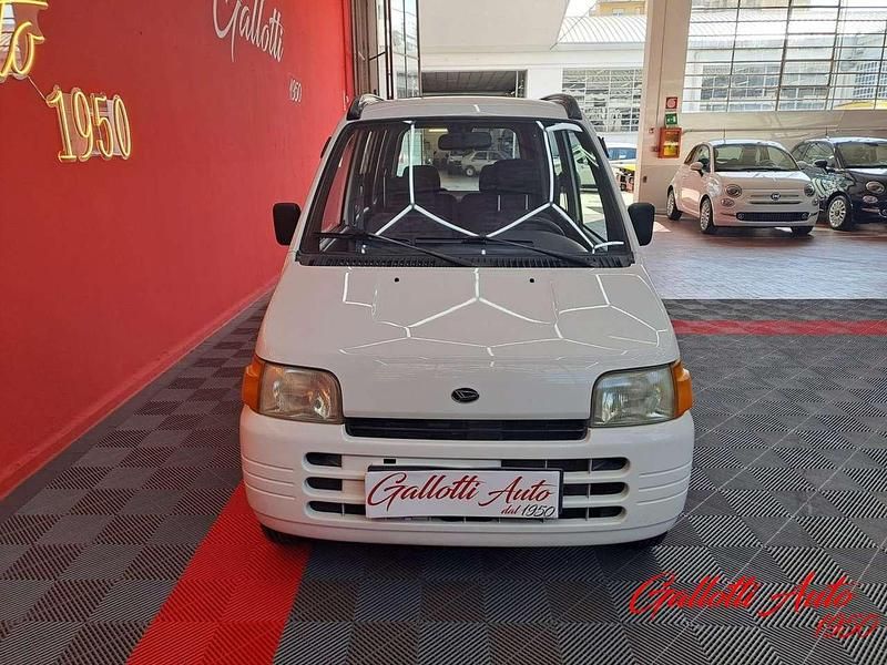 Usata Daihatsu Move 44 CV (32 kW) 1998 Bianco Monovolume