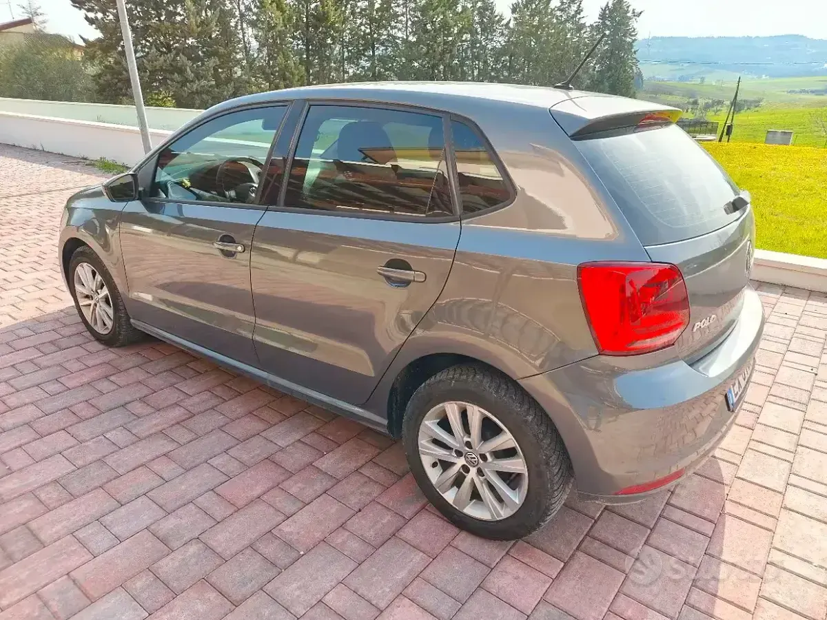 Usata VW Polo 85 CV (62 kW) 2014 Grigio Utilitaria