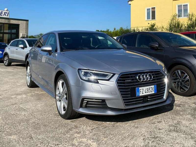 Grigio Usata 2020 Audi A3 e-tron Admired Due volumi | 19.000 € (Ottimo prezzo) - Immagine 1/4