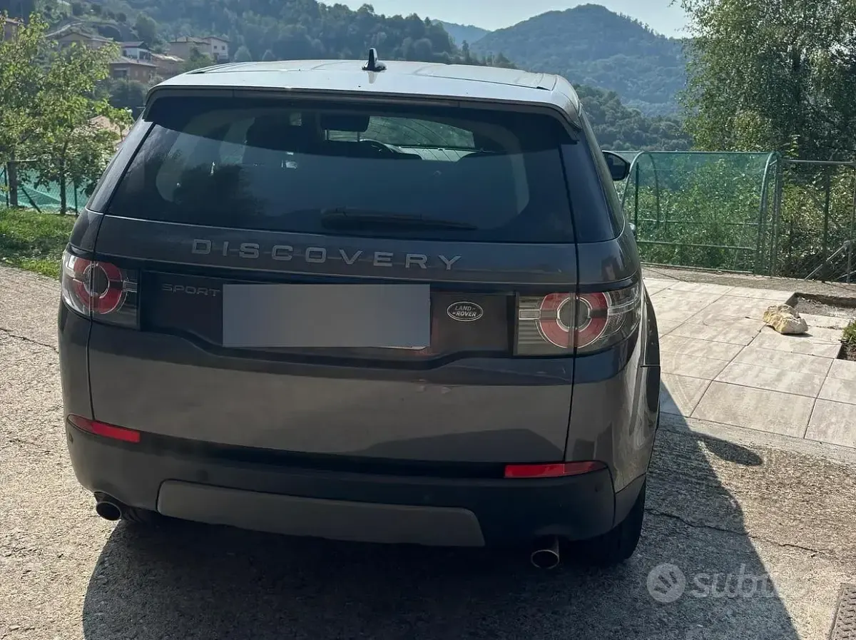 Usata Land Rover Discovery 4 150 CV (110 kW) 2016 Grigio SUV