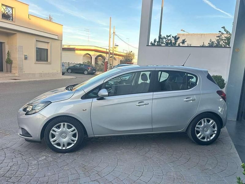 Usata Opel Corsa 90 CV (66 kW) 2018 Argento Berlina