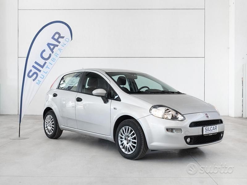 Usata Fiat Punto Street 69 CV (50 kW) 2015 Grigio Utilitaria