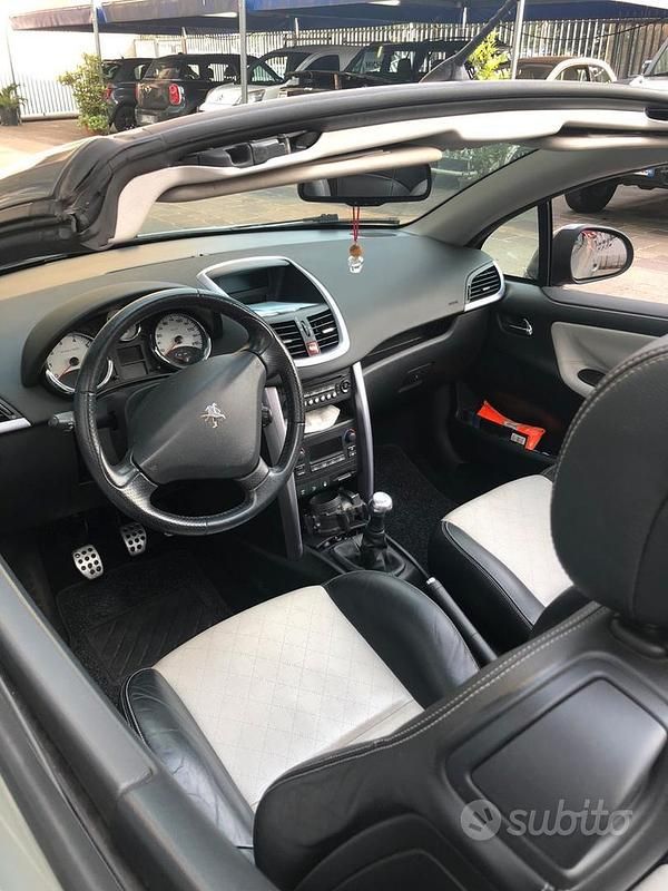 Usata Peugeot 207 CC 120 CV (88 kW) 2008 Grigio Cabrio