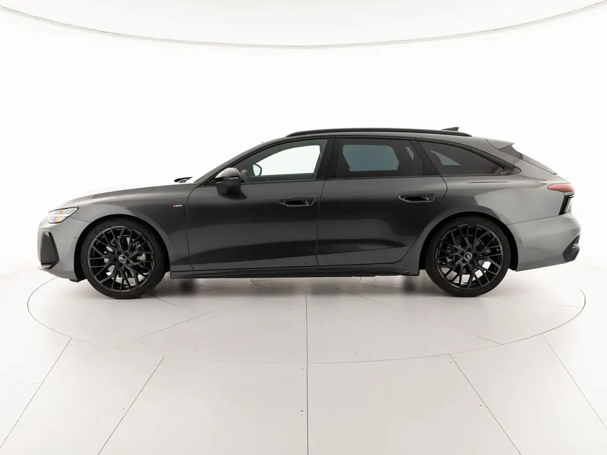 Nuova Audi A6 S-Line 204 CV (150 kW) 2025 Grigio daytona perlato Station wagon