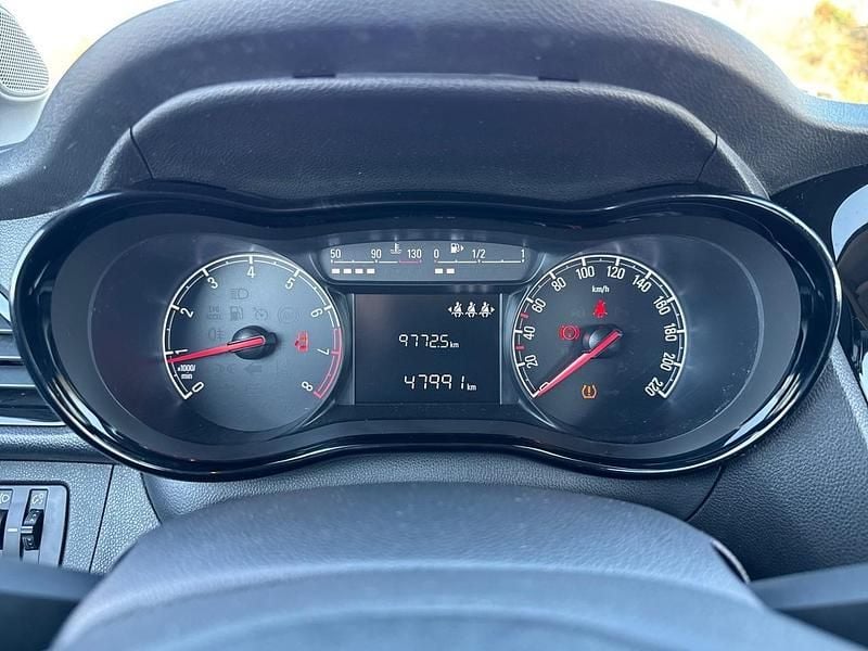 Usata Opel Karl Innovation 75 CV (55 kW) 2016 Bianco Utilitaria