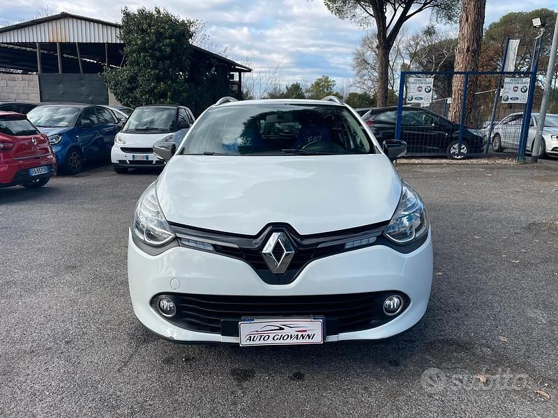Bianco Usata 2014 Renault Clio GrandTour Station wagon | 5500 € (Buon prezzo) - Immagine 1/4