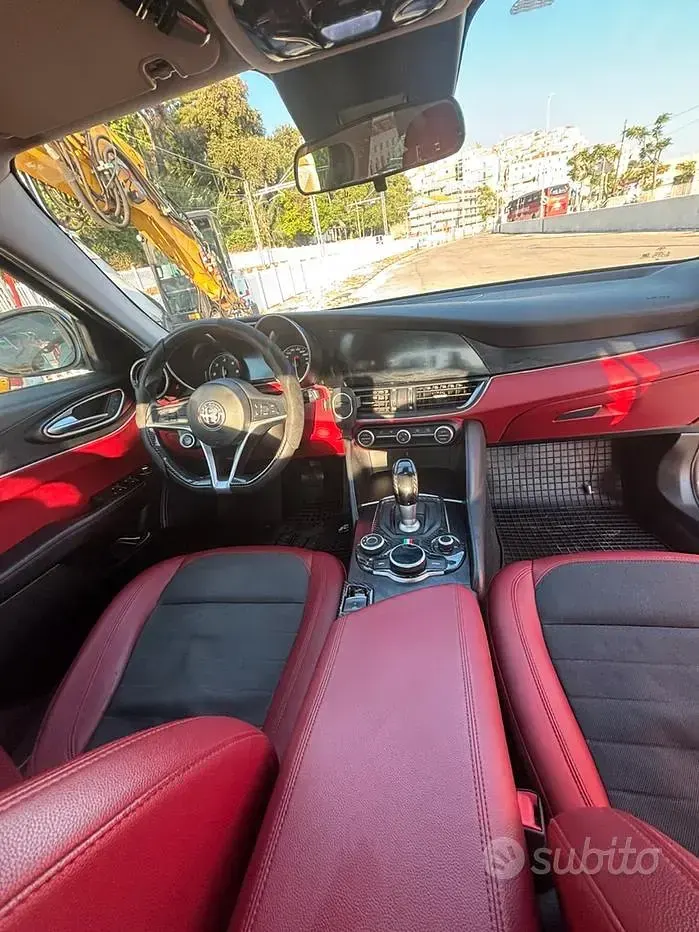Usata Alfa Romeo Giulia 150 CV (110 kW) 2016 Berlina