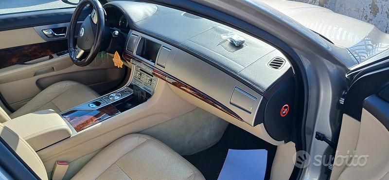 Usata Jaguar XF S 2010 Grigio Berlina
