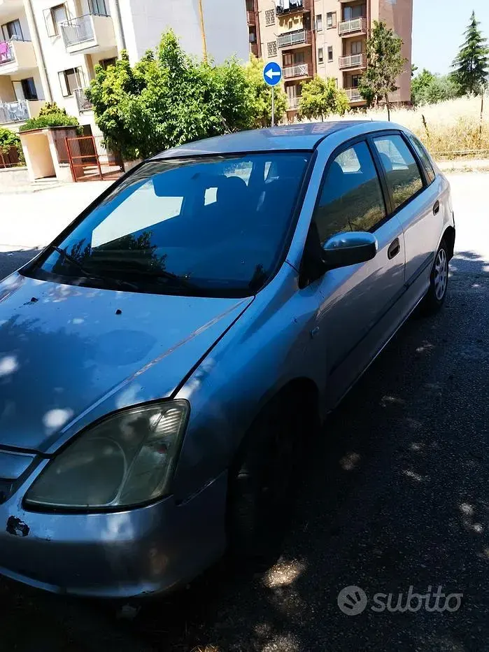 Usata Honda Civic 90 CV (66 kW) 2003 Grigio Berlina