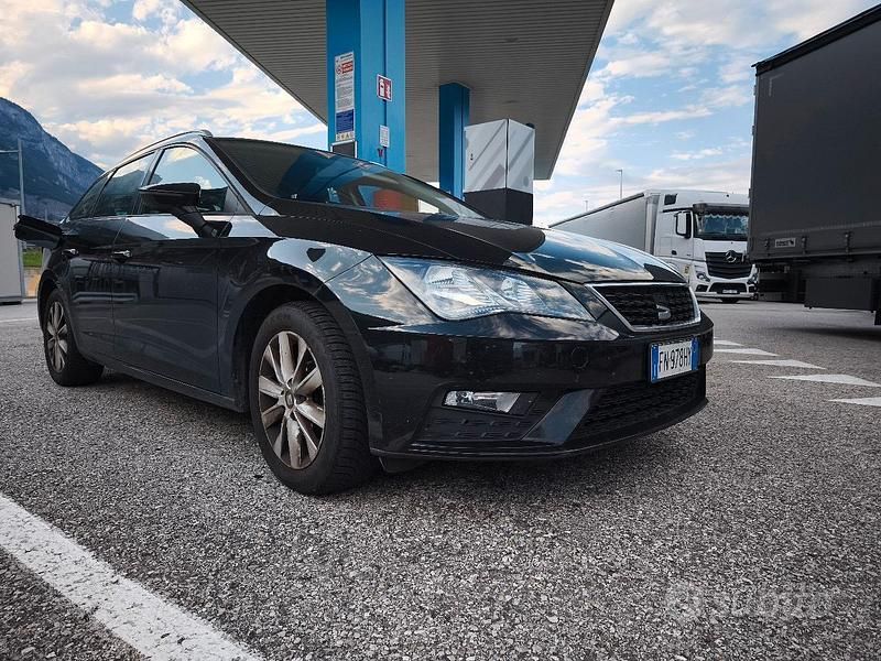 Usata Seat Leon 110 CV (80 kW) 2018 Nero Station wagon