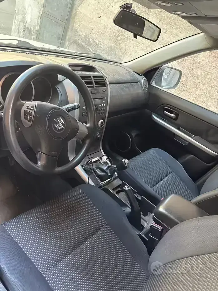 Usata Suzuki Vitara 129 CV (94 kW) 2007 Grigio SUV