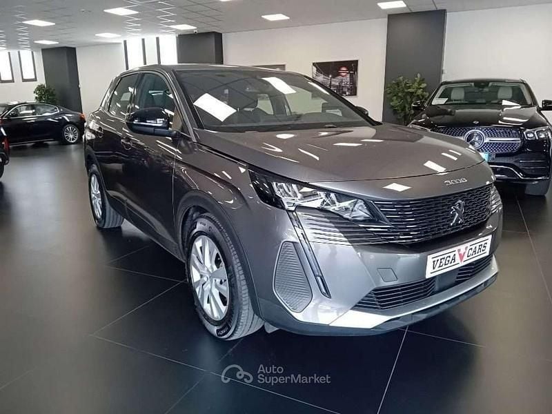 Gebraucht Peugeot 3008 Active 131 PS (96 kW) 2023 Grau SUV