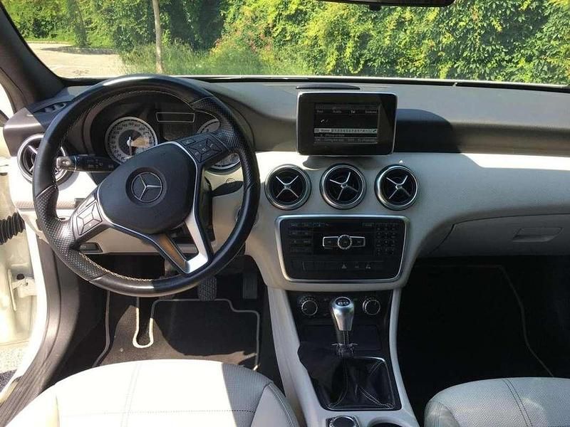 Usata Mercedes A180 Executive 109 CV (80 kW) 2014 Berlina