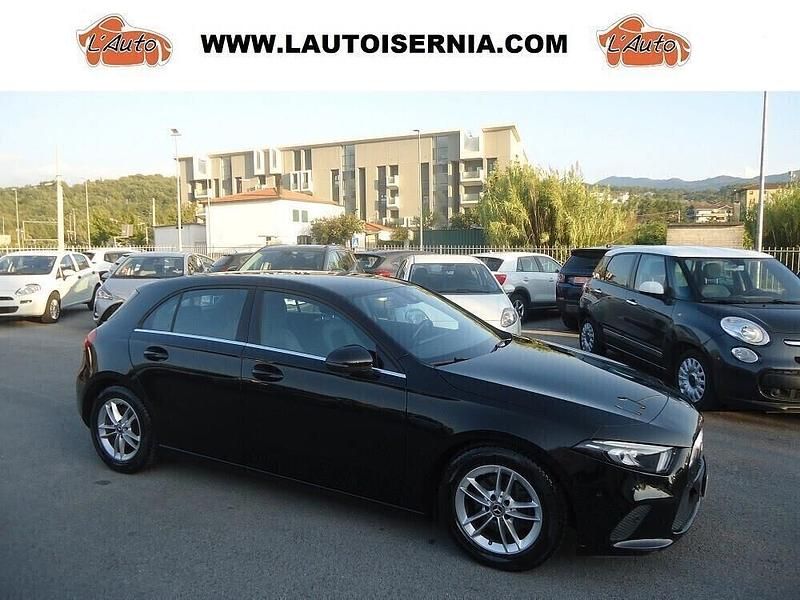 Usata Mercedes A180 Business 116 CV (85 kW) 2018 Nero Berlina
