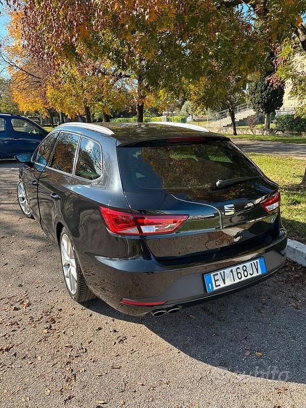 Usata Seat Leon FR 150 CV (110 kW) 2014 Nero Station wagon