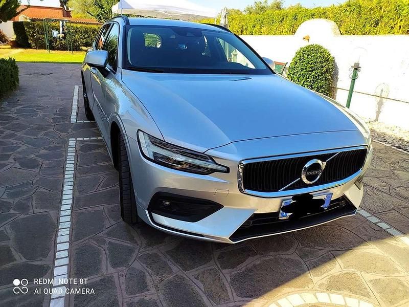 Usata Volvo V60 150 CV (110 kW) 2019 Argento Station wagon