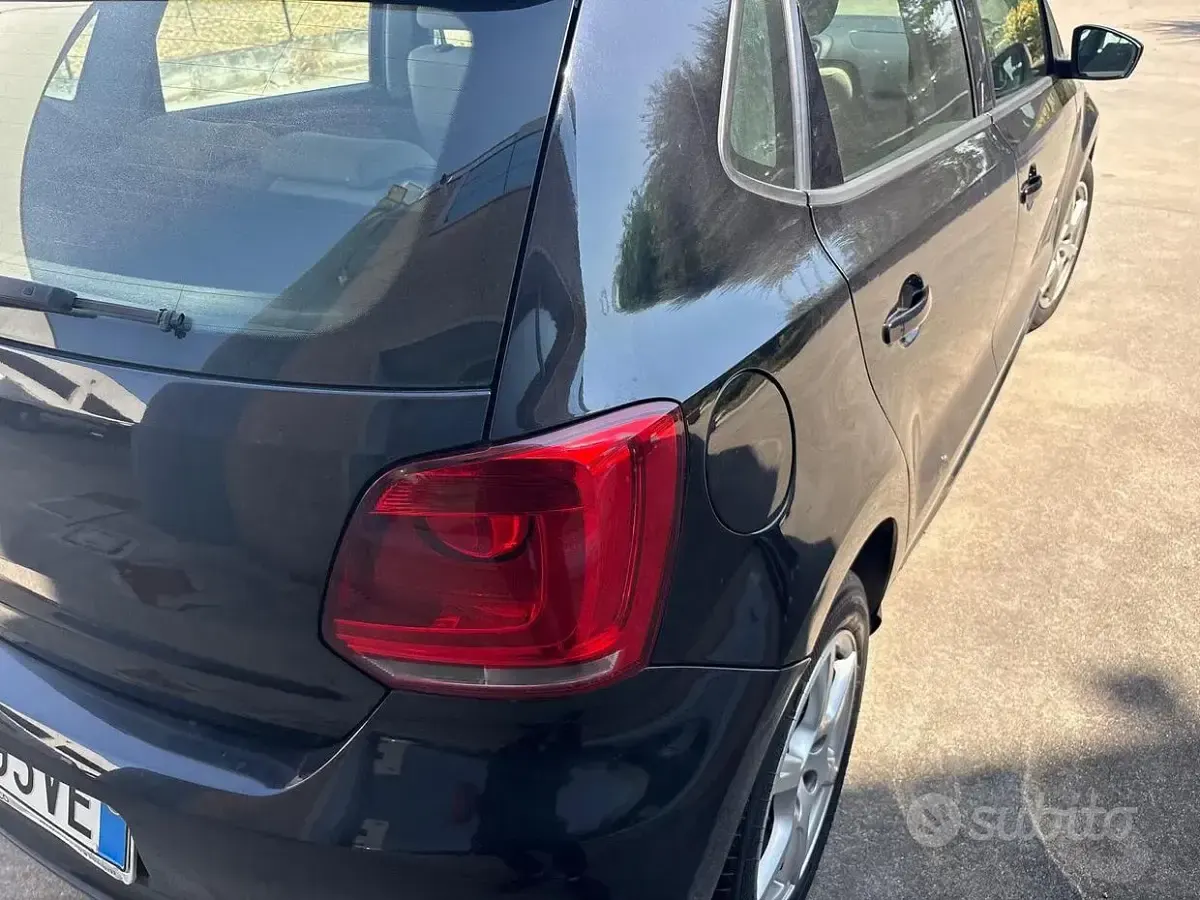 Usata VW Polo Trendline 69 CV (50 kW) 2013 Nero Utilitaria