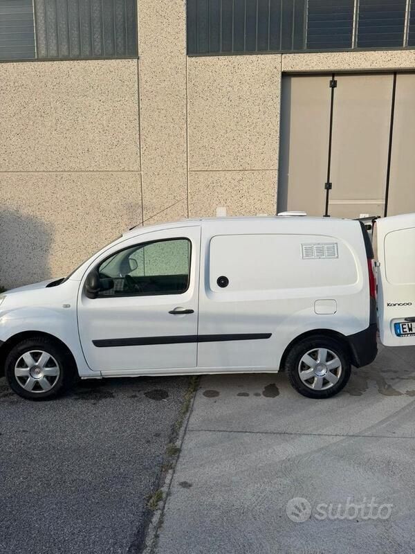Usata Renault Kangoo 75 CV (55 kW) 2014 Monovolume