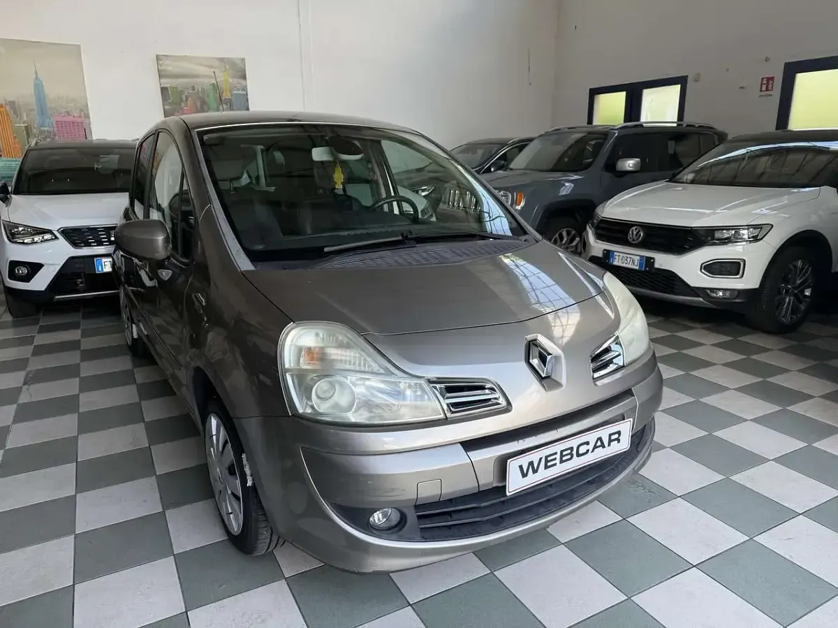 Usata Renault Modus 75 CV (55 kW) 2011 Grigio Monovolume