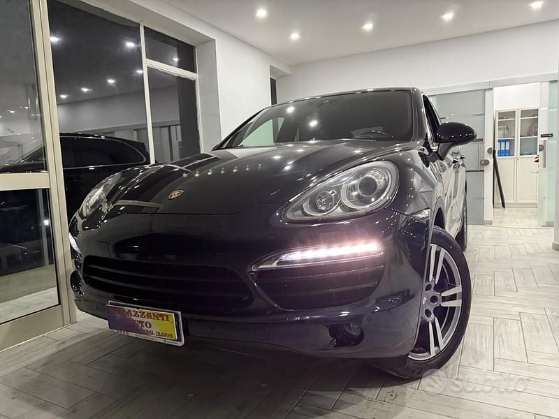 Usata Porsche Cayenne Platinum Edition 245 CV (180 kW) 2014 Nero SUV