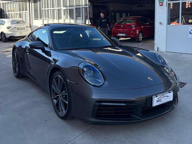 Usata Porsche 911 Carrera 4 385 CV (283 kW) 2020 Grigio Coupé