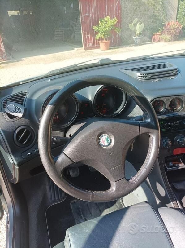 Usata Alfa Romeo 156 Distinctive 140 CV (102 kW) 2001 Blu/azzurro Station wagon