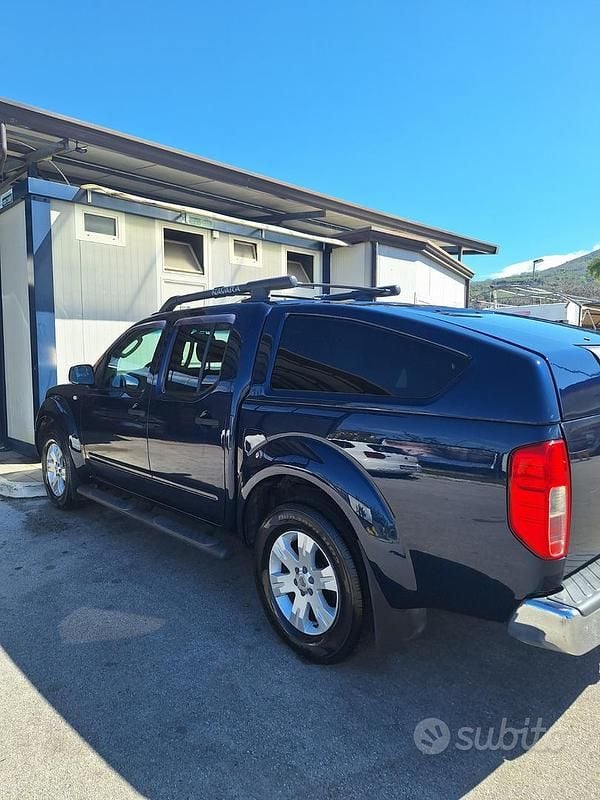 Usata Nissan Navara 174 CV (127 kW) 2006 Blu Pick-up