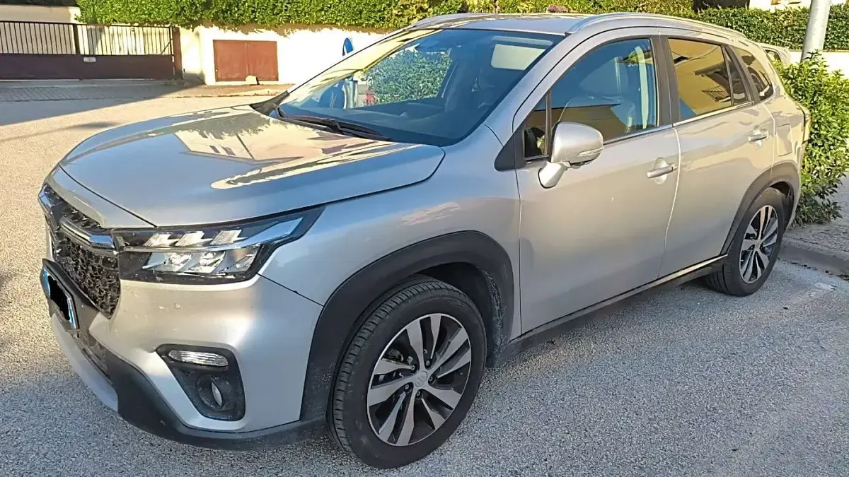 Usata Suzuki SX4 S-Cross 129 CV (94 kW) 2022 Argento SUV