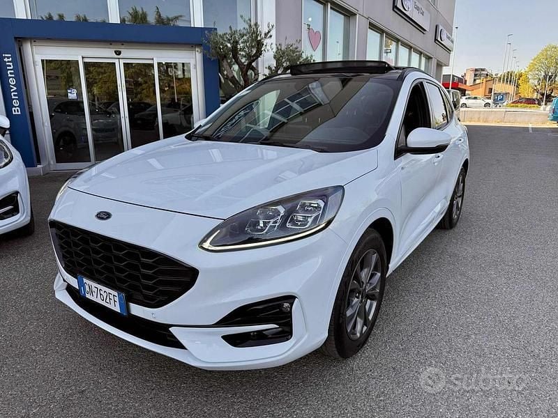 Usata Ford Kuga ST-Line 190 CV (139 kW) 2023 Bianco SUV