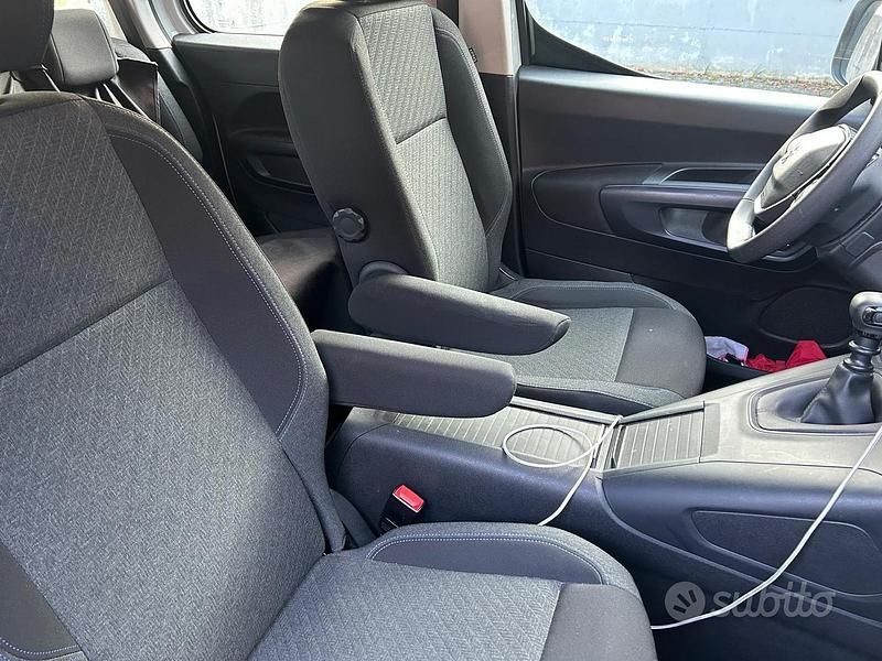 Usata Peugeot Rifter 110 CV (80 kW) 2022 Bianco Monovolume